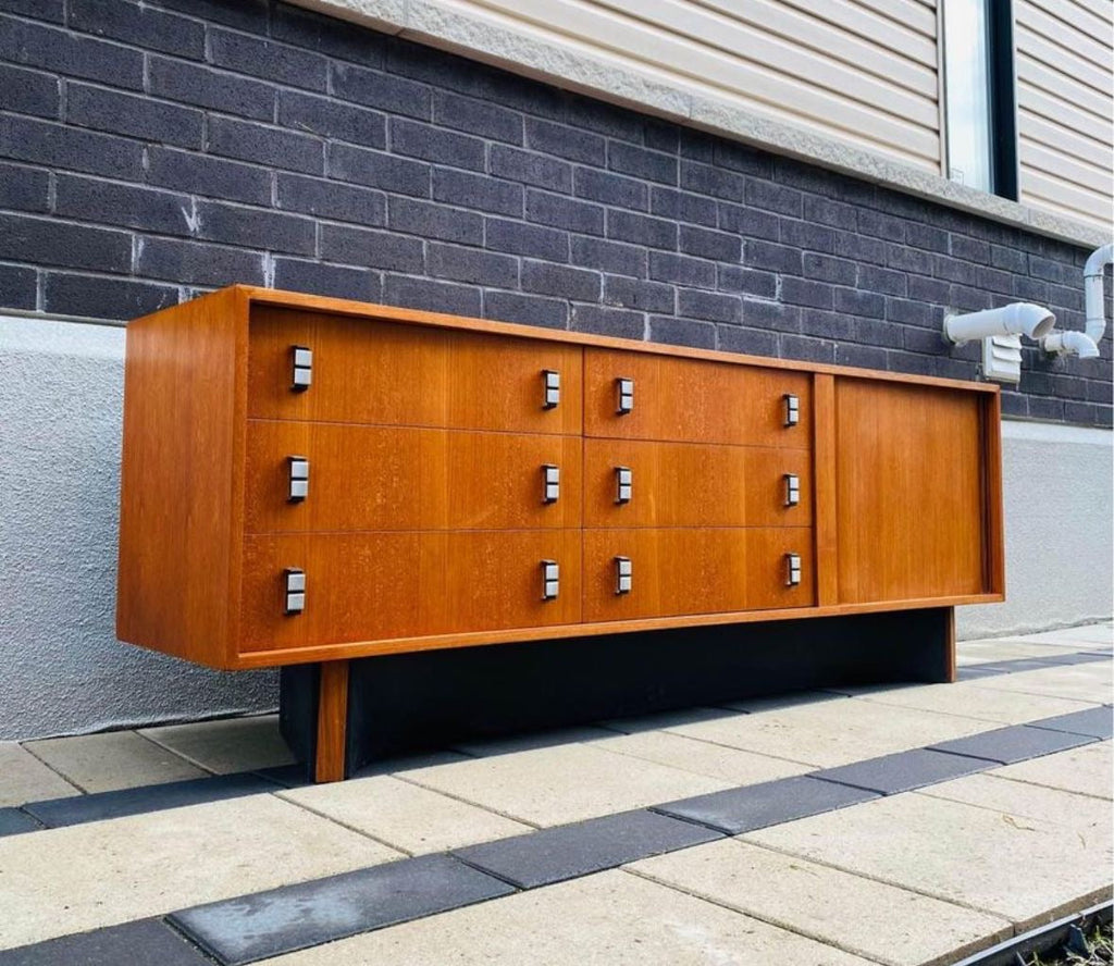 Vintage Furniture: A Guide to Finding Unique and Timeless Pieces in Brooklyn