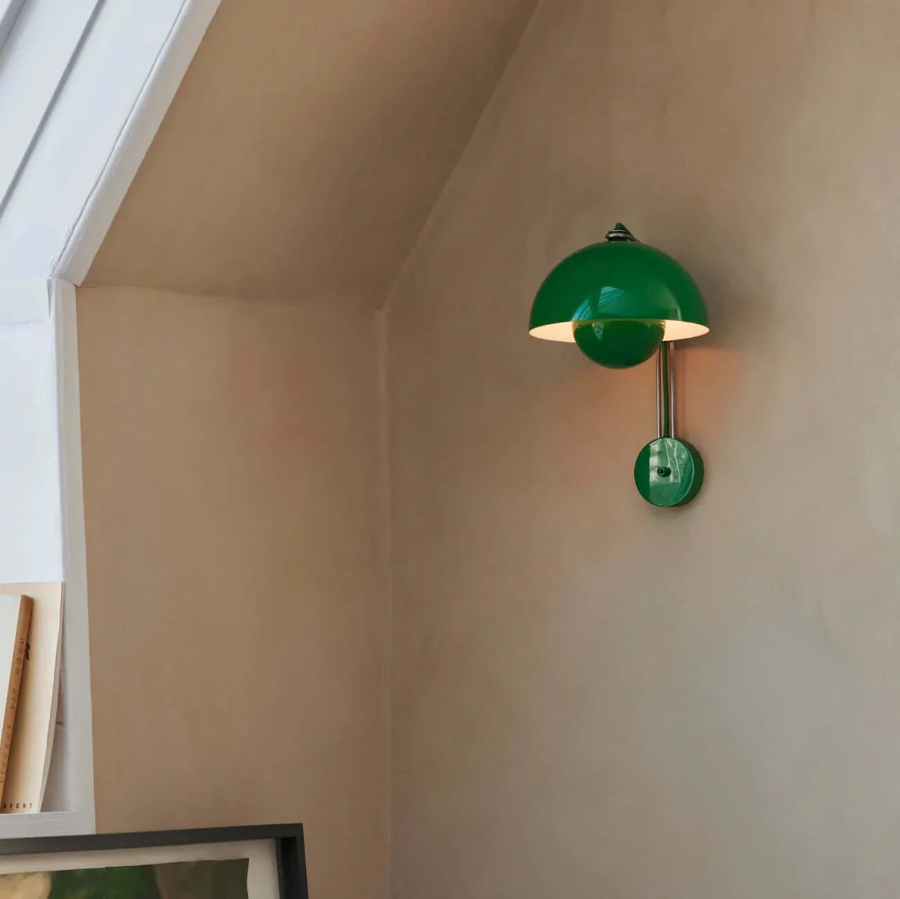 Flowerpot Wall Lamp