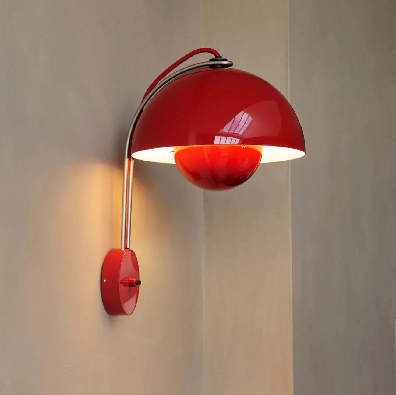 Flowerpot Wall Lamp