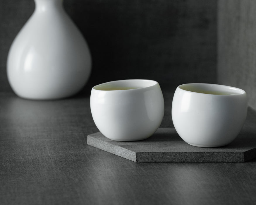 Ceramic Japan - You-ki Sake Bottle w/2 cups
