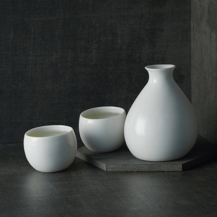 Ceramic Japan - You-ki Sake Bottle w/2 cups
