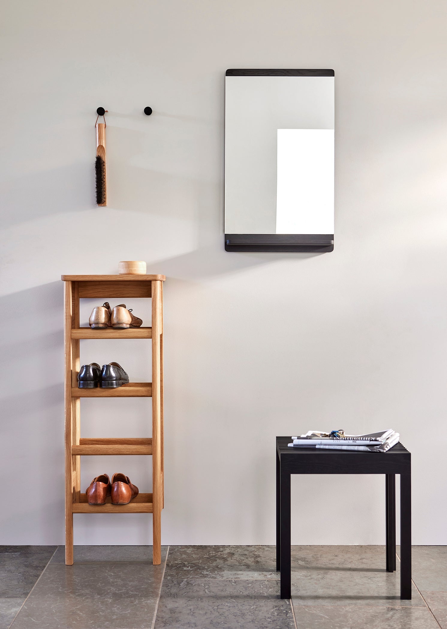 Rim Wall Mirror - Black