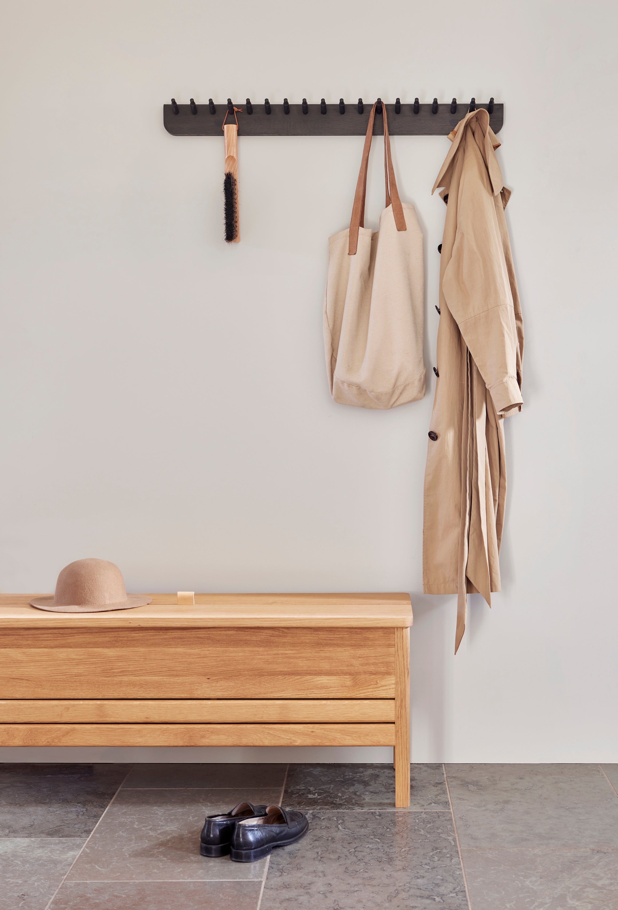 Echo Coat Rack 88 - Black
