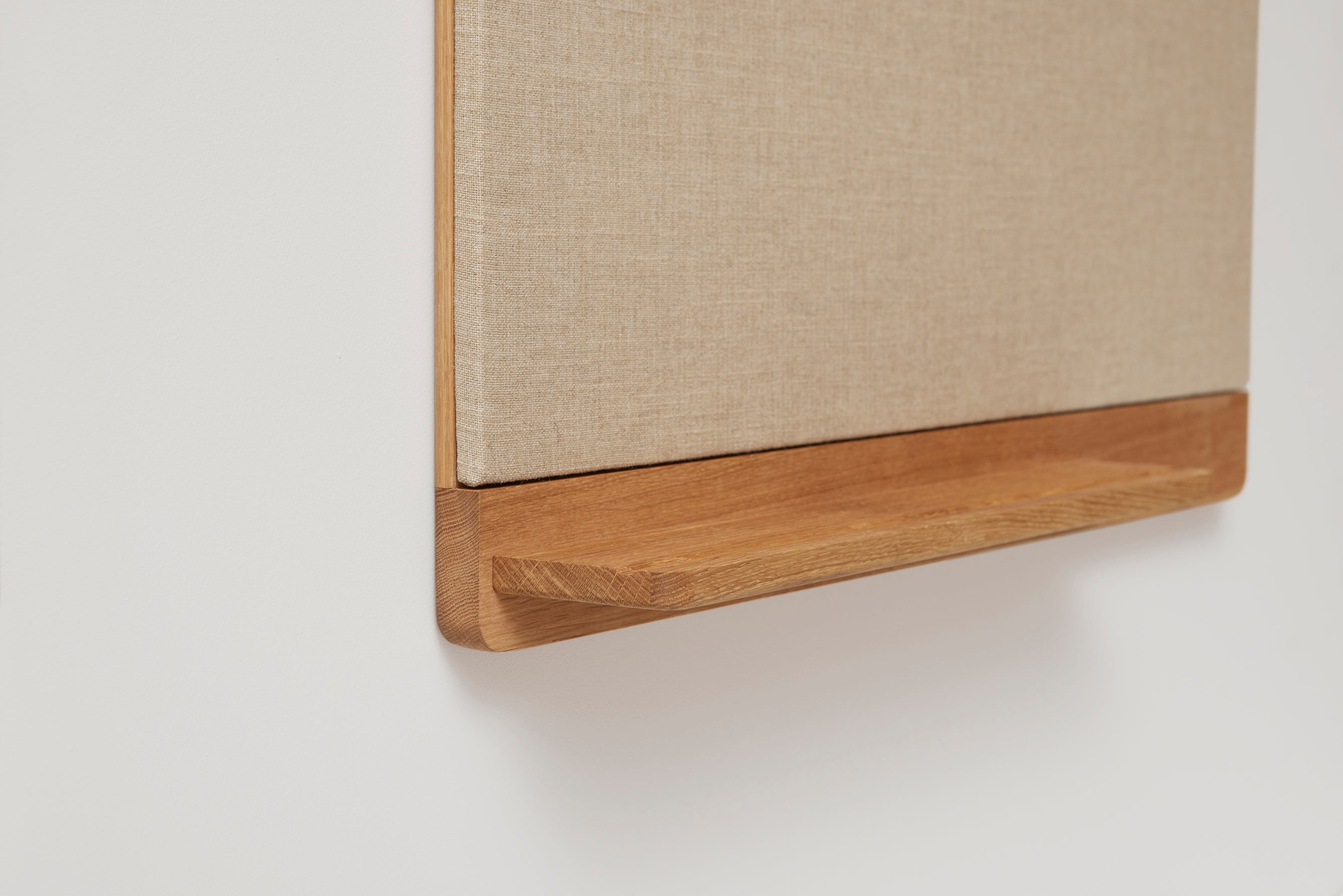 Rim Pinboard 75 x 75 - Oiled Oak