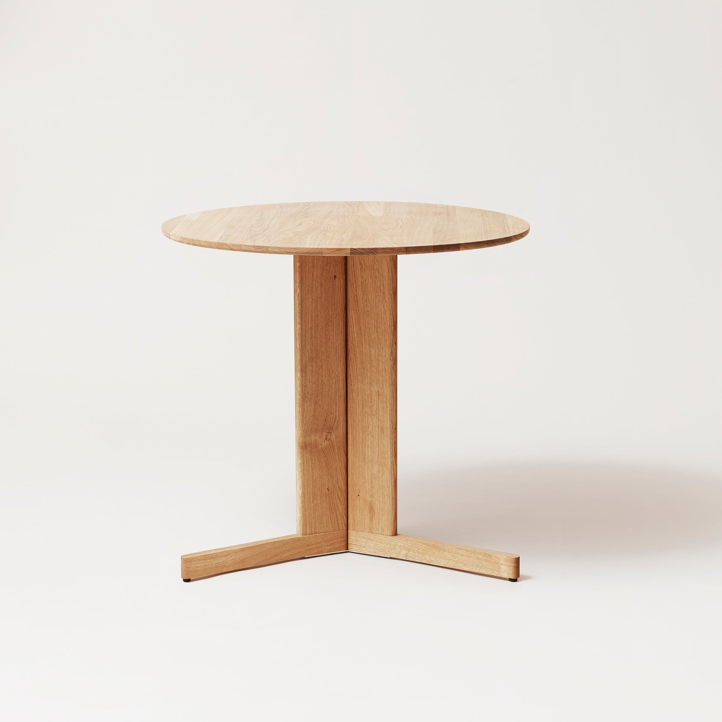 Trefoil Round Table - 3 Legs - White Oak