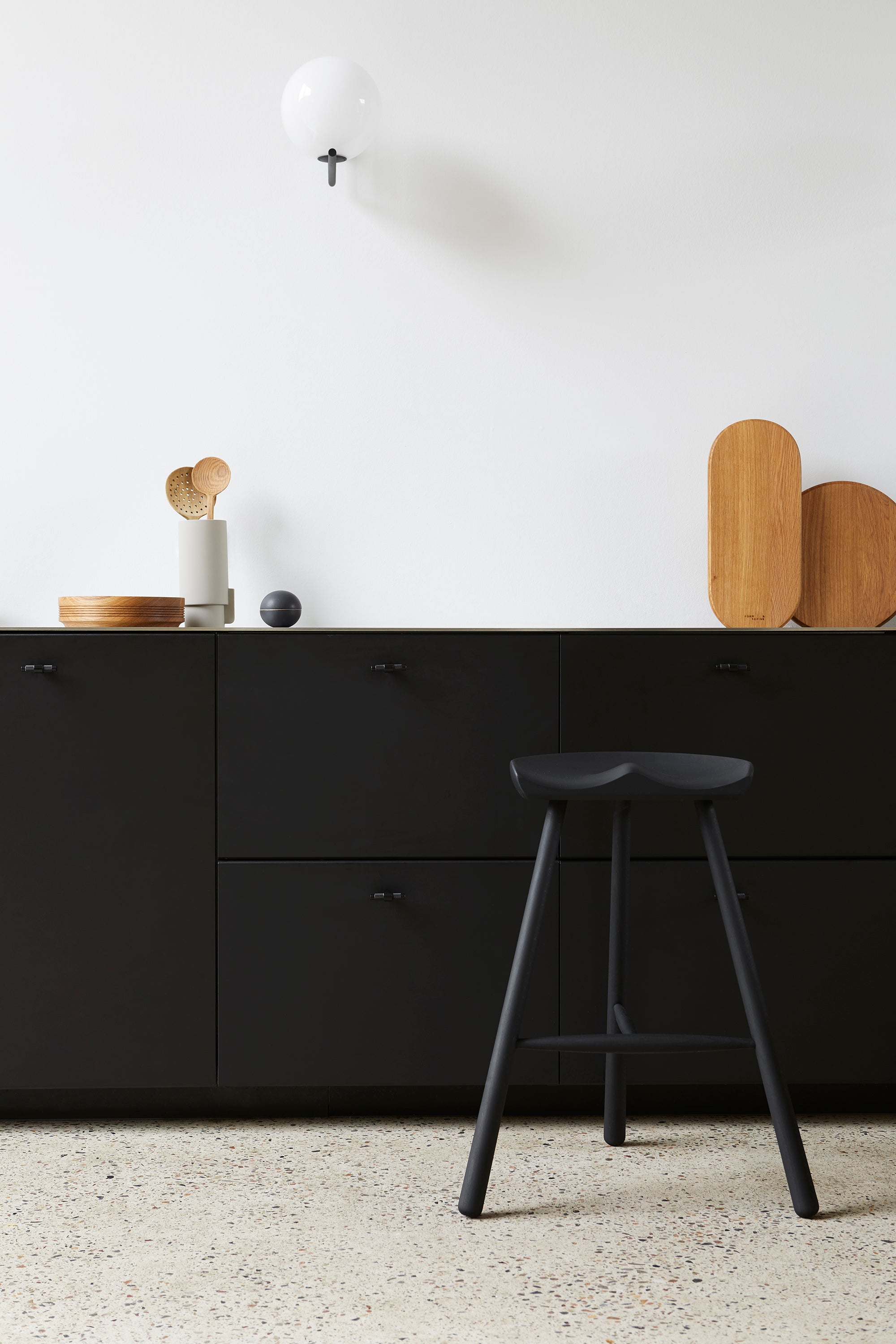 Shoemaker Chair - No. 68 - Black-stained Beech