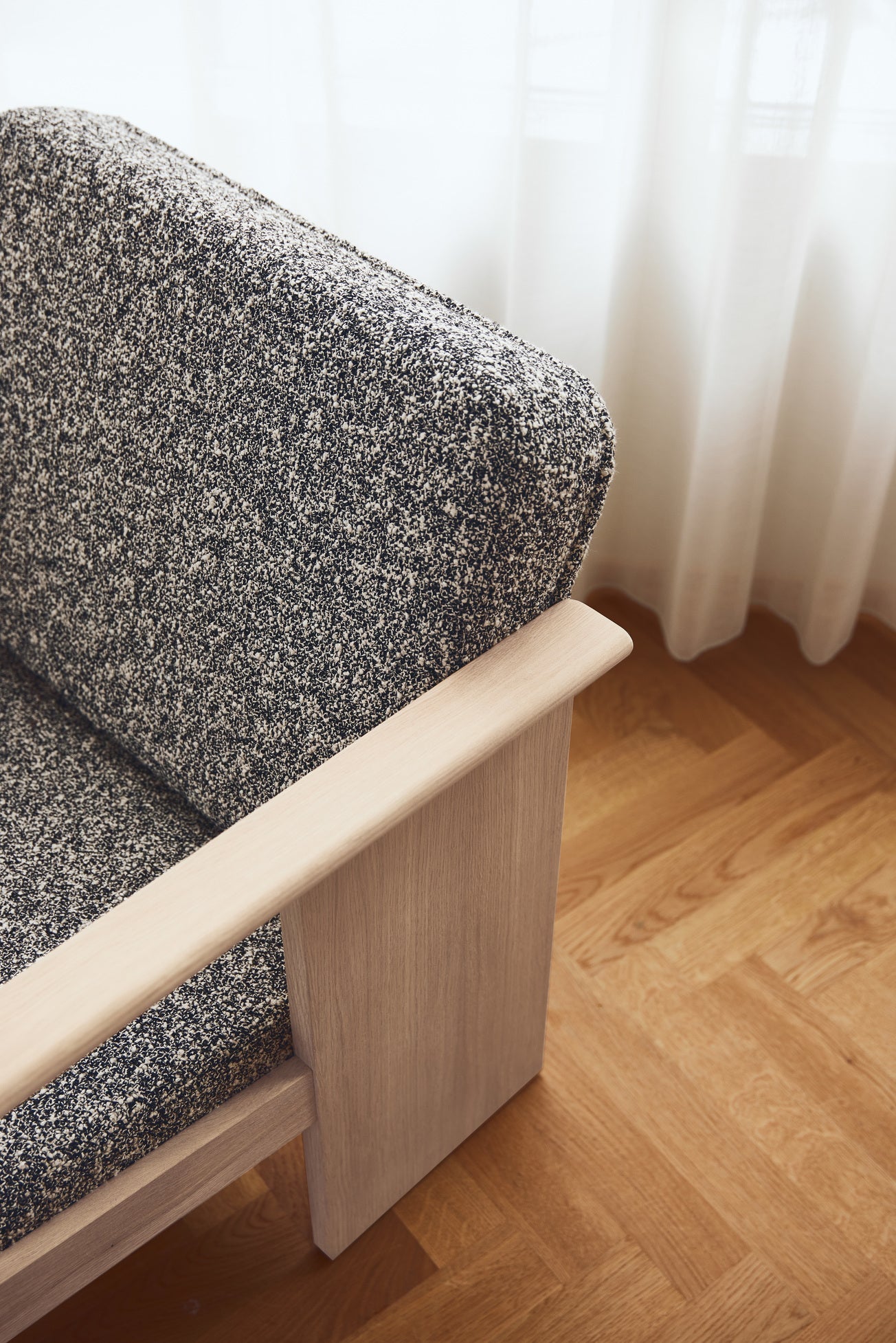 Block Lounge Chair - White Oak Zero - 0004