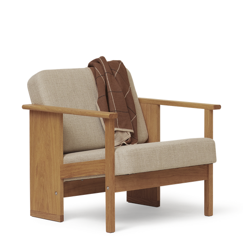 Form & Refine Block Lounge Chair, Oak - COM