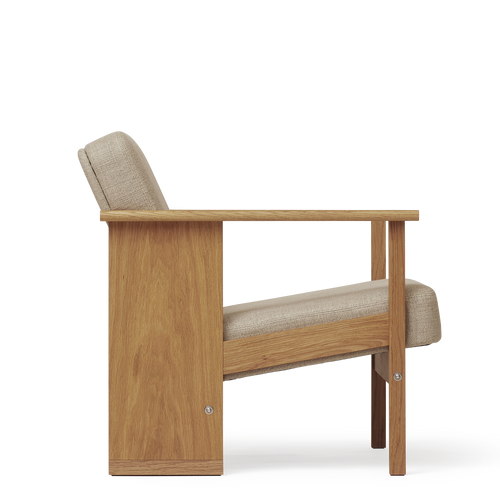 Form & Refine Block Lounge Chair, Oak - COM