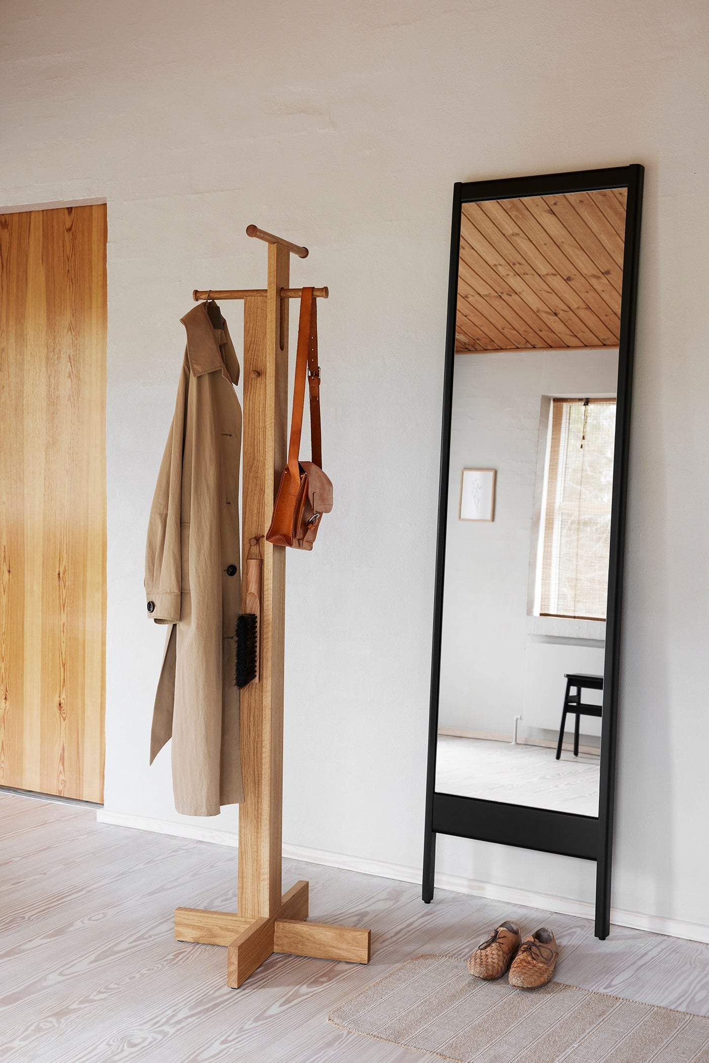Foyer Coat Stand - Oak