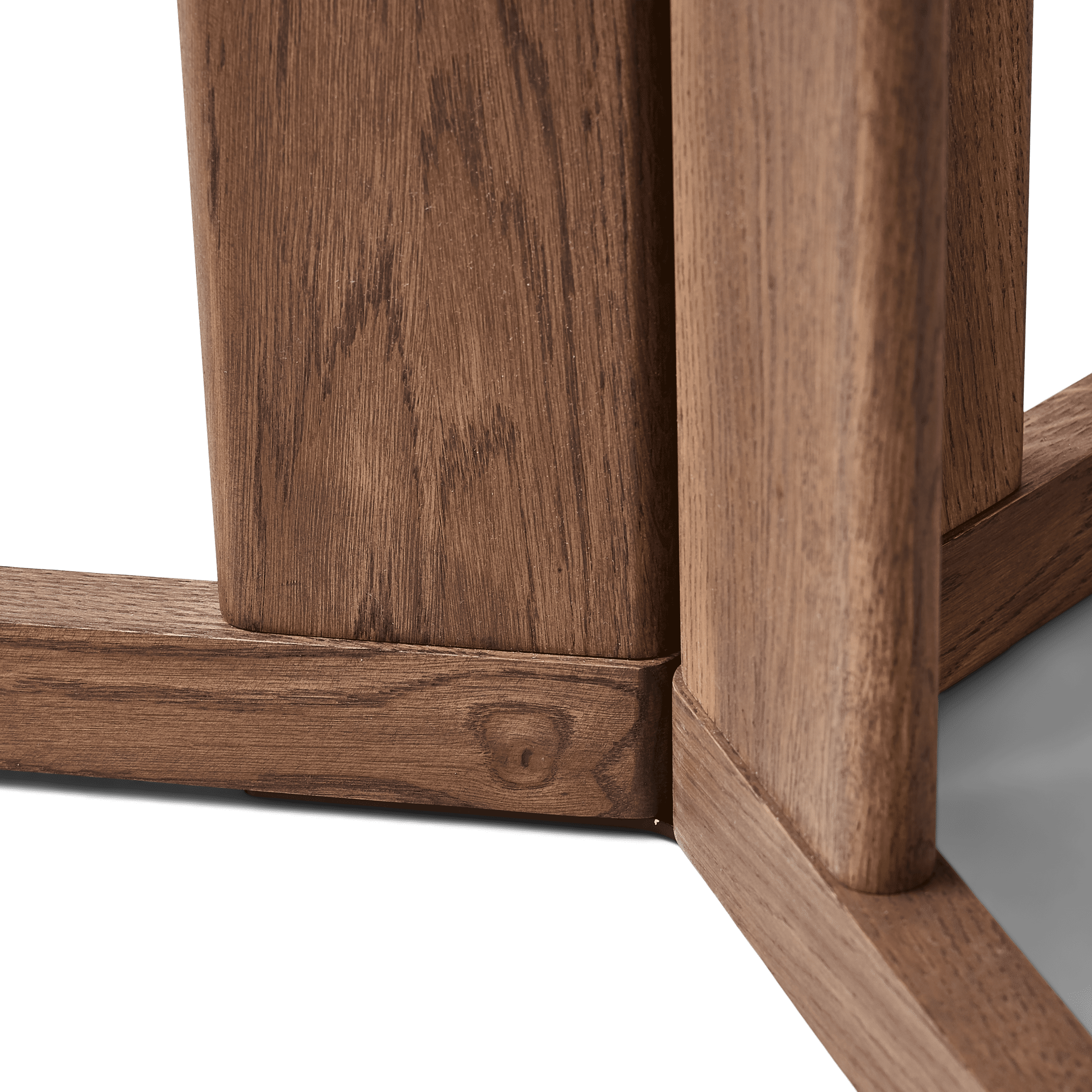 Trefoil Round Table - 3 Legs - Smoked Oak