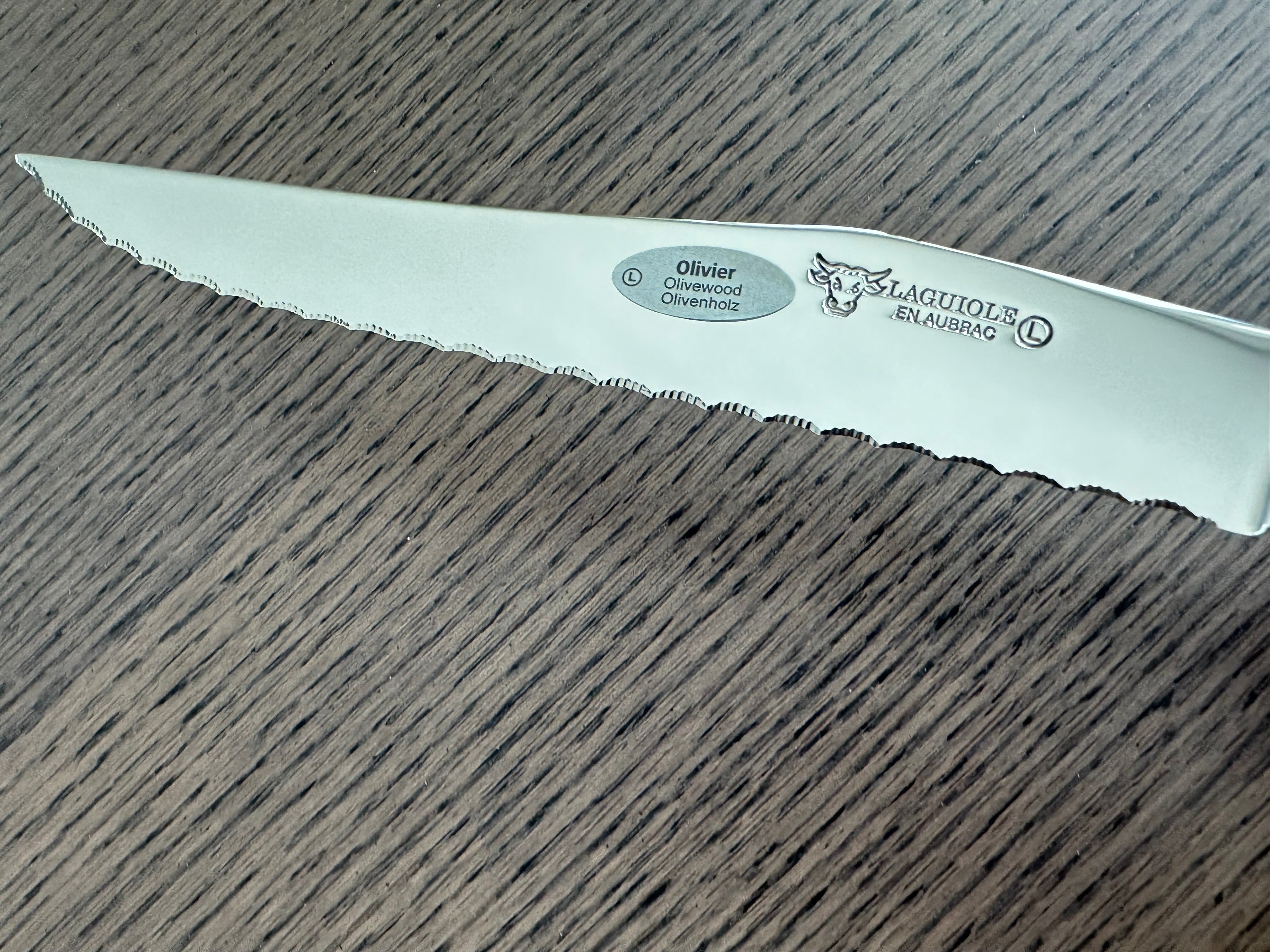 Laguiole en Aubrac Stainless Steel Bread Serrated Knife With Olivewood Handle, 7-in