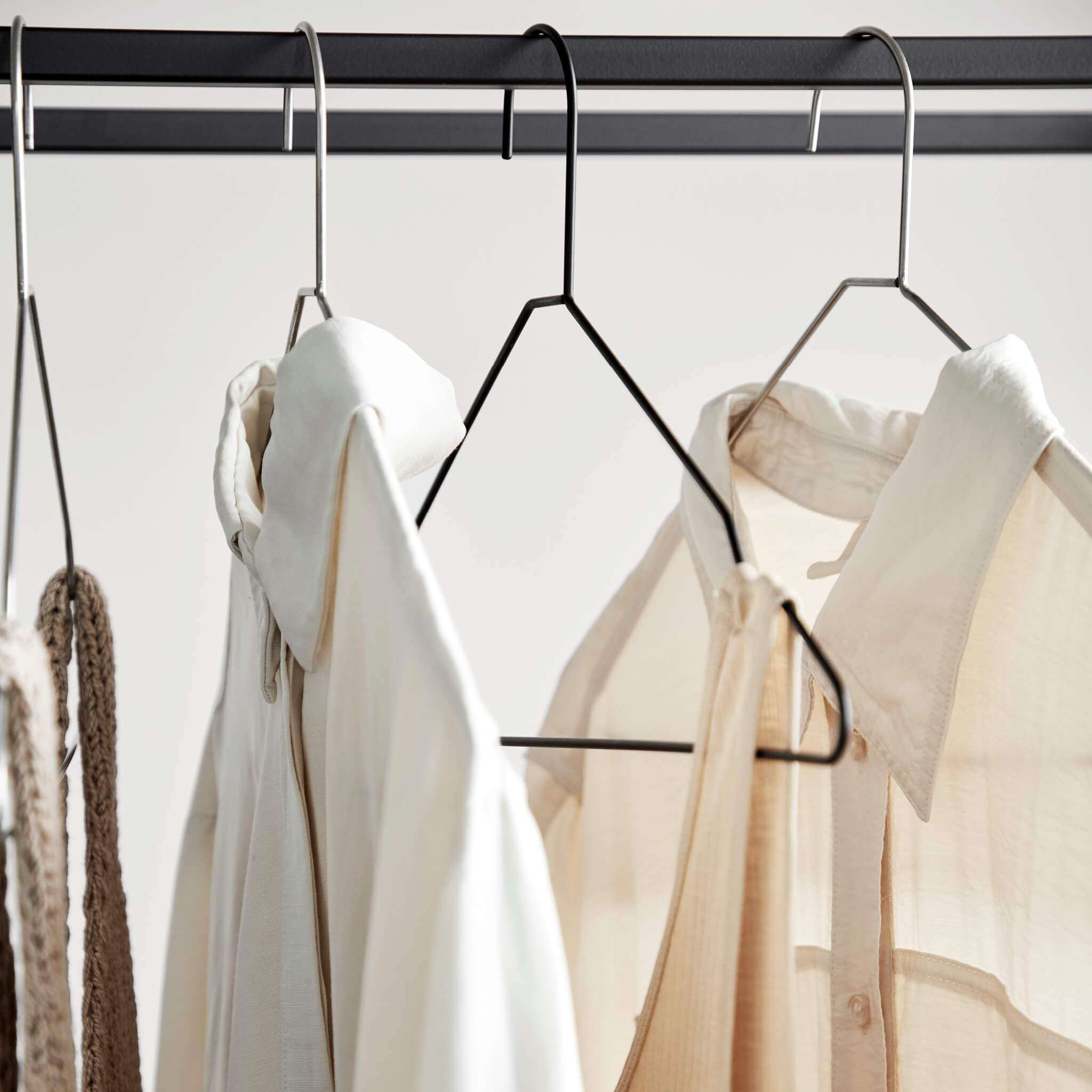 Hang'Em Coat Hanger - Black 5 Pcs.
