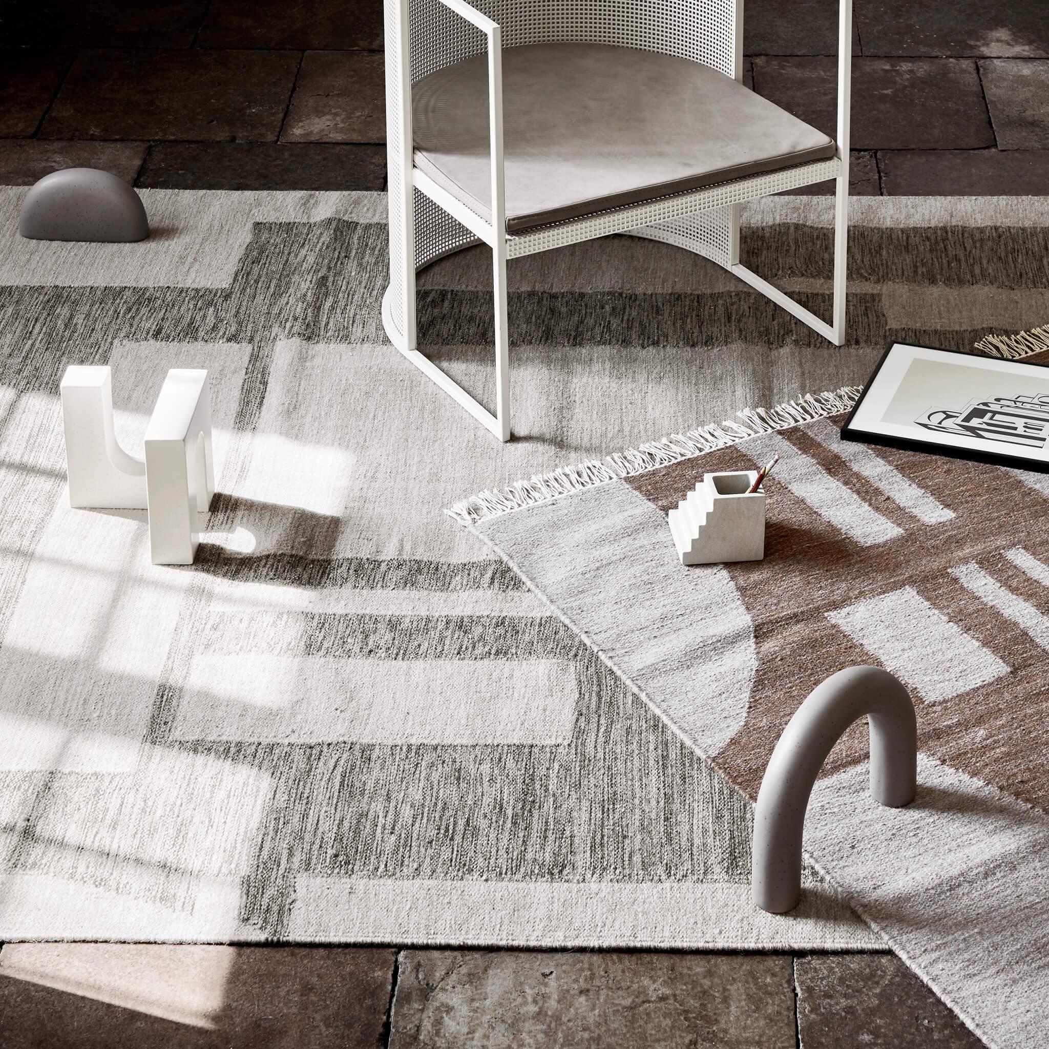Contemporary Kelim Rug - 118 x 78" Beige