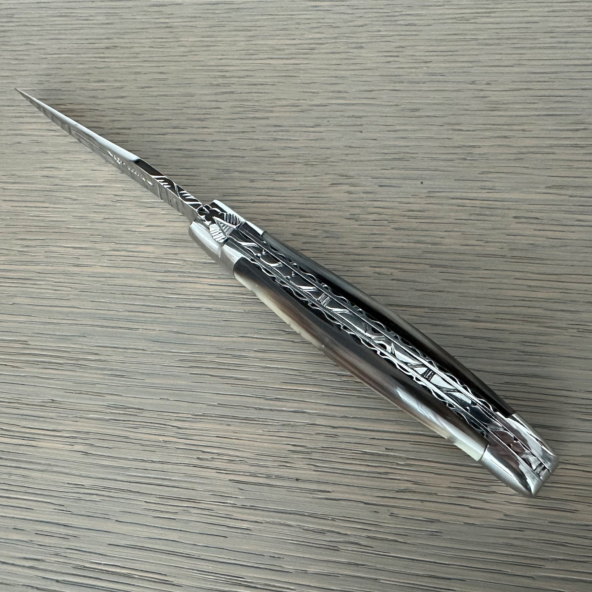 Laguiole en Aubrac Double Plated Folding Knife with Shiny Bolsters, Solid Horn Handle, 4.75"