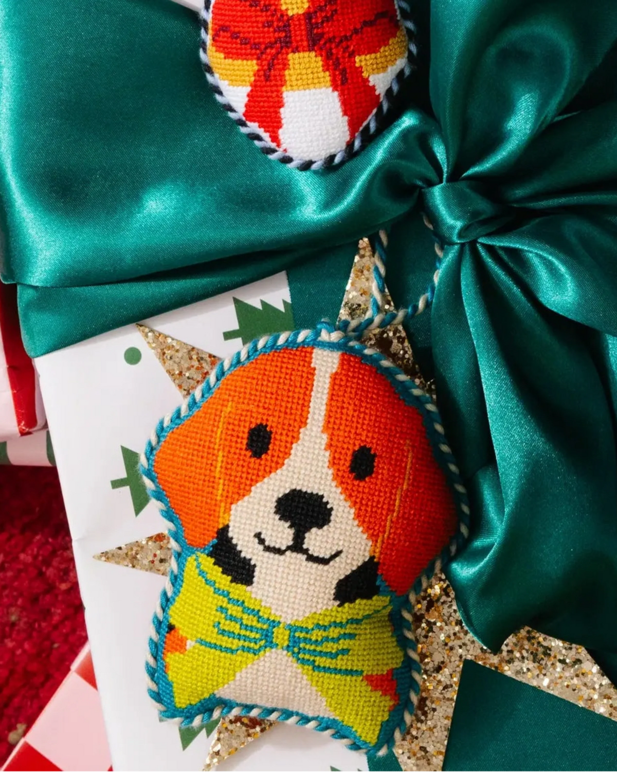 Needlepoint Icon Ornament - Beagle