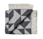 Silkeborg Uldspinderi Twist a Twill Throw 130x190 cm Throw 1041 Dark Grey