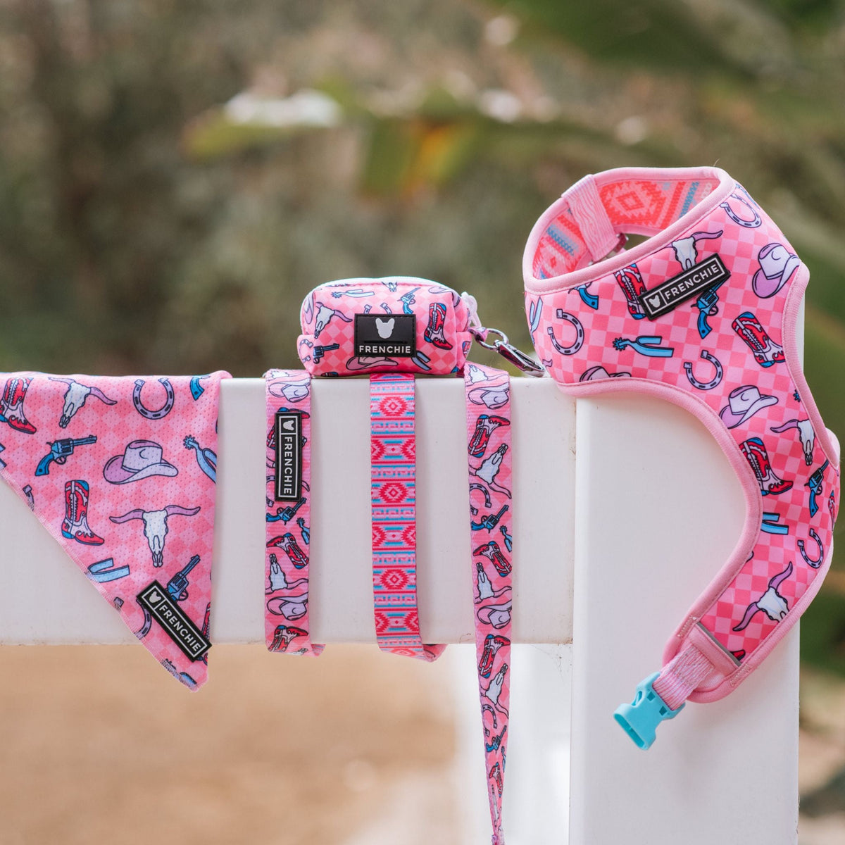 Frenchie Poo Bag Holder - Wild West- Pink