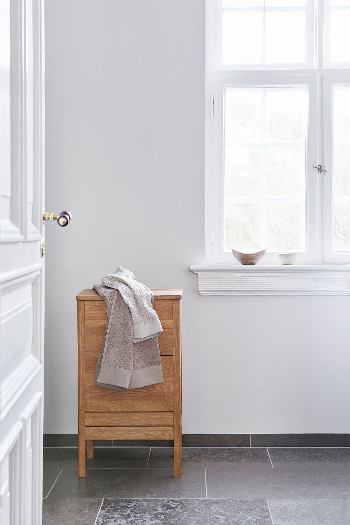A Line Laundry Box - White Oak