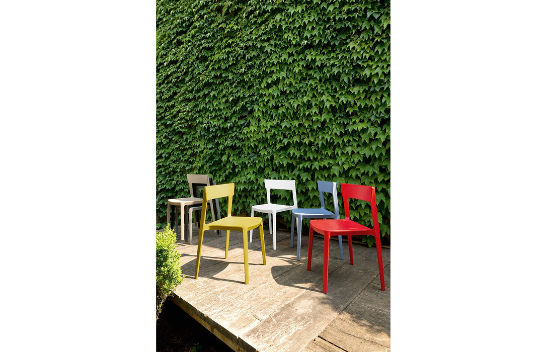 Skin Stackable; Outdoor Chair (Set of Four)