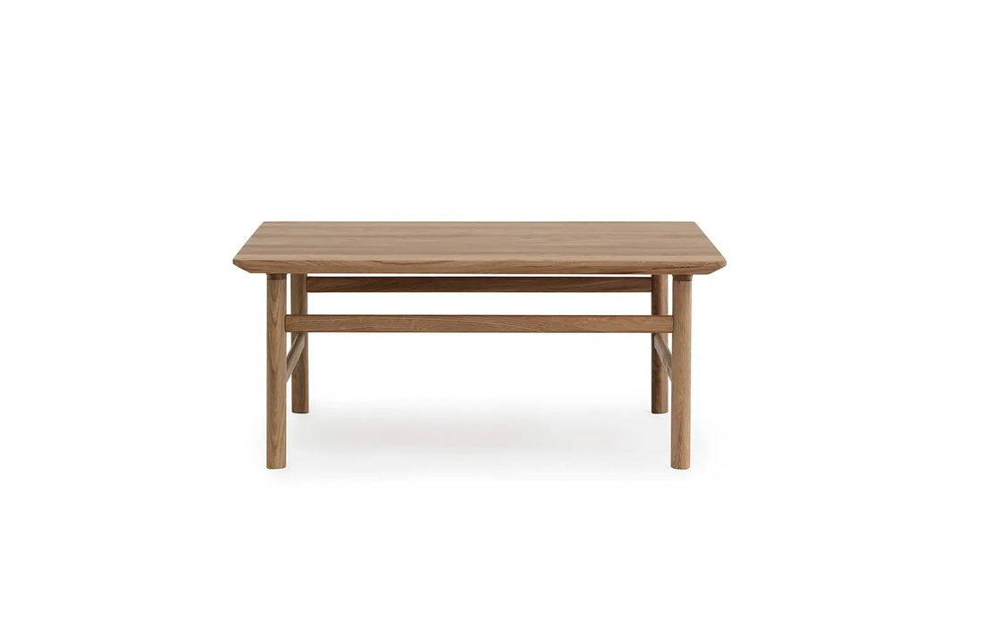 Grow Table 80 x 80 cm. Stained Oak