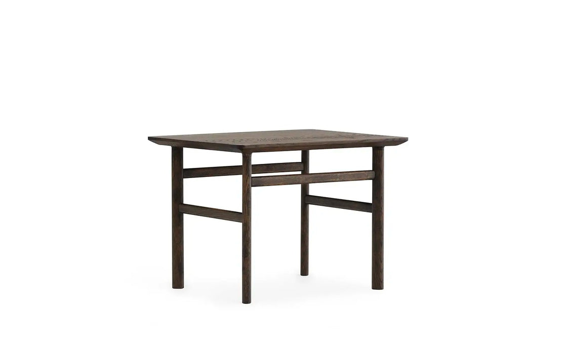 Grow Table 50 x 60 cm. Stained Oak