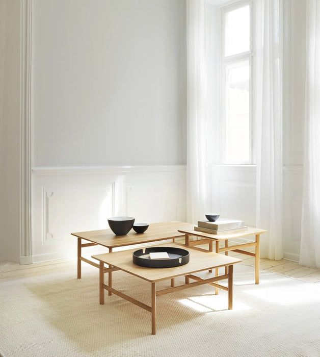 Grow Table 80 x 80 cm. Stained Oak