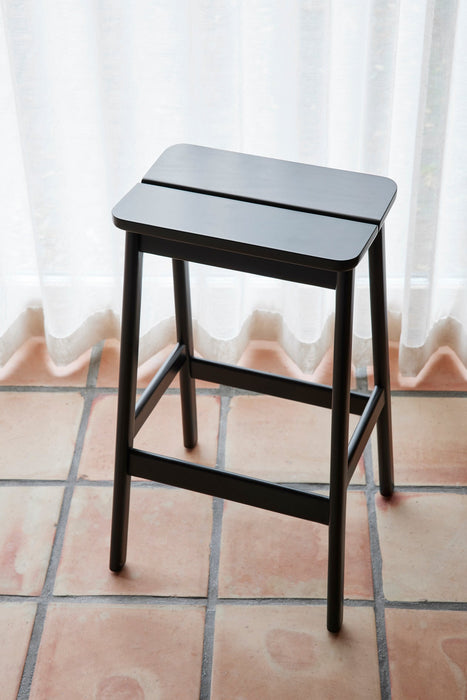 Angle Standard Stool 75, Black-stained Beech