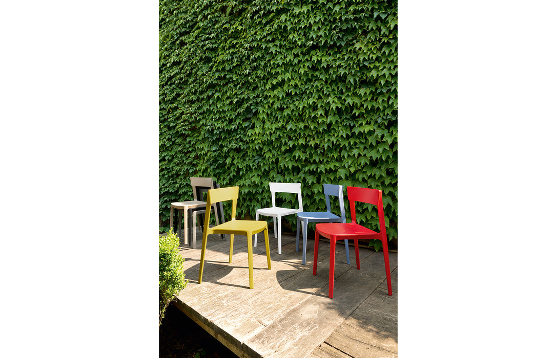 Skin Stackable; Outdoor Chair (Set of Four)